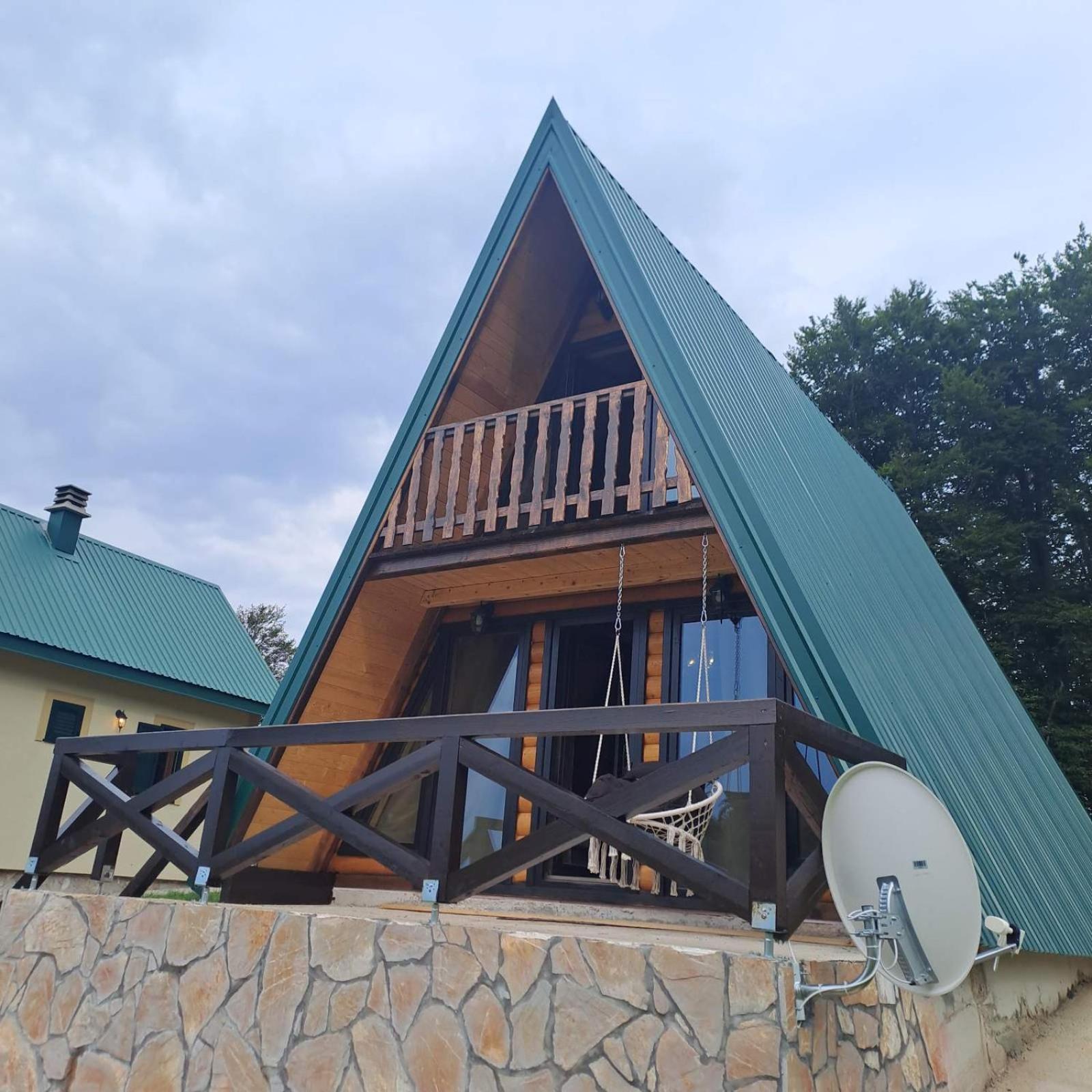 Vikendica Aleksandra Zabljak  Luaran gambar
