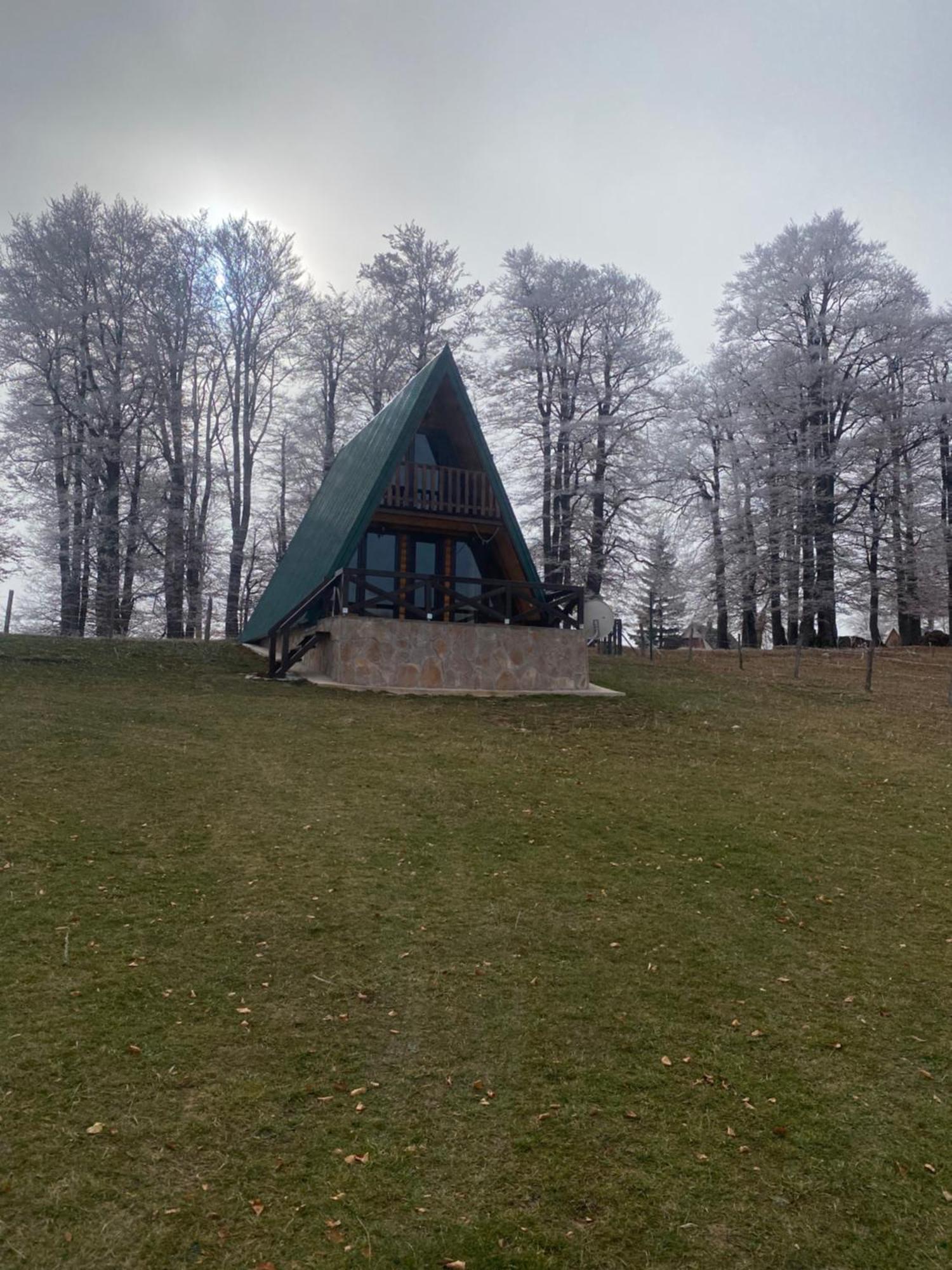 Vikendica Aleksandra Zabljak  Luaran gambar